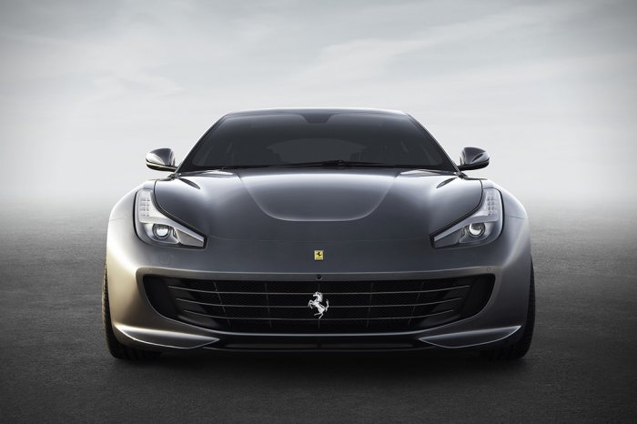    Ferrari GTC4 Lusso