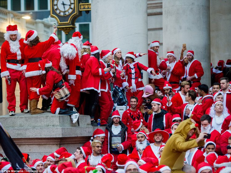  Santacon  