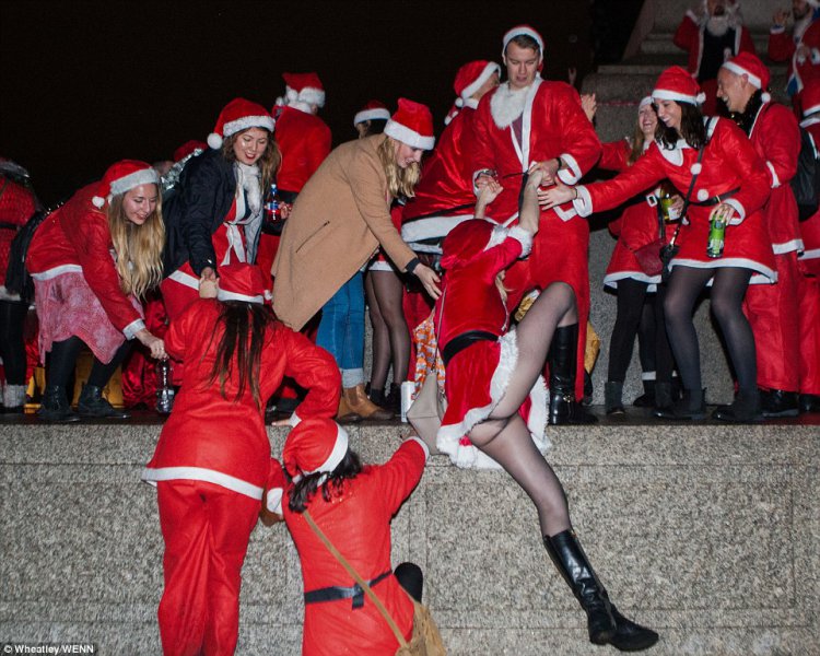  Santacon  