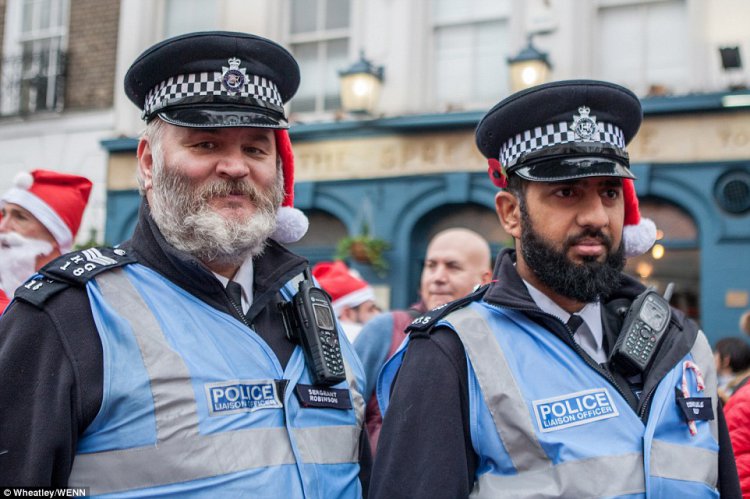  Santacon  